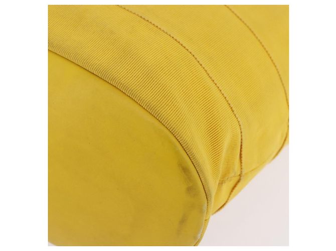 Borsa a tracolla con catena Salvatore Ferragamo in tela Giallo Oro Auth bs36309 - vista 12