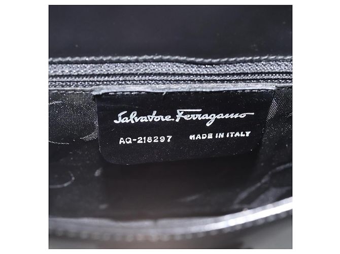 Borsa in Vernice Salvatore Ferragamo Nera Argento Auth ka5372 Nero - vista 15
