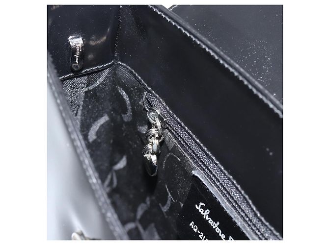 Borsa in Vernice Salvatore Ferragamo Nera Argento Auth ka5372 Nero - vista 19