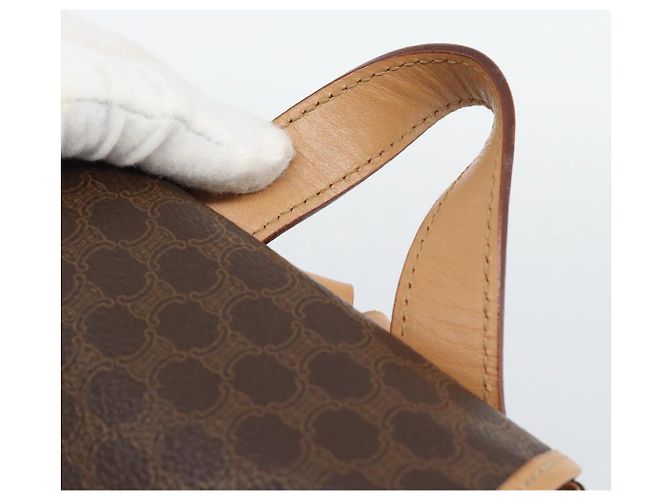Céline Zaino CELINE Macadam in PVC e pelle marrone con dettagli dorati Auth 192796A - vista 8