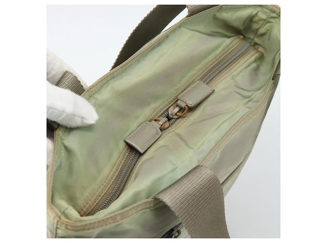 Borsa Tote PRADA Nylon Verde Auth 194568 - vista 6