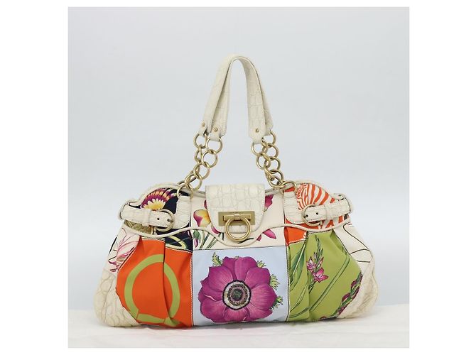 Borsa a mano Salvatore Ferragamo Gancini in nylon e oro bianco Auth 194550A D'oro - vista 23