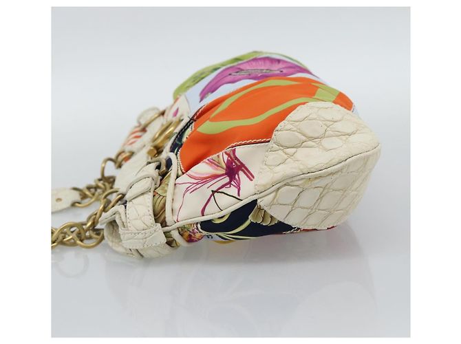 Borsa a mano Salvatore Ferragamo Gancini in nylon e oro bianco Auth 194550A D'oro - vista 4