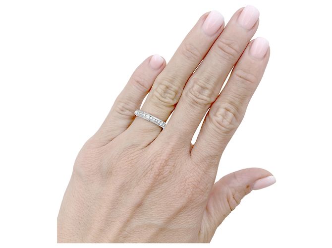 Anello Bulgari "Infinito" in platino e diamanti. - vista 4