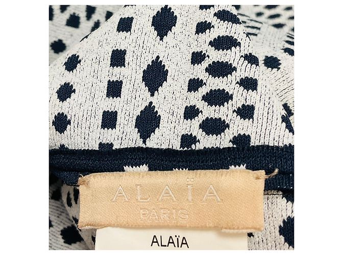 Alaïa Alaia A-Linien-Kurzarmkleid aus elastischem Viskose-Strick mit blauem/weißem Muster Marineblau - Ansicht 4