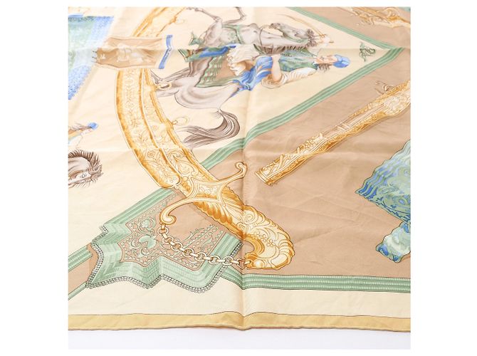 Carré Hermès 90 "Hommage à l'amitié Franco-Hellenique" in seta Beige - vista 4