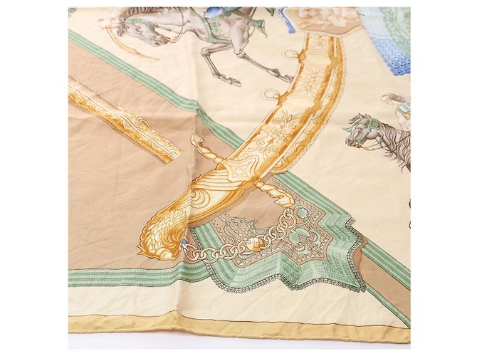 Carré Hermès 90 "Hommage à l'amitié Franco-Hellenique" in seta Beige - vista 6