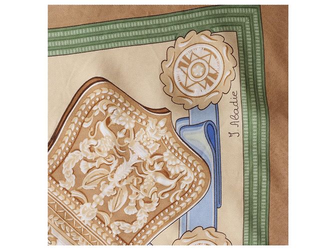 Carré Hermès 90 "Hommage à l'amitié Franco-Hellenique" in seta Beige - vista 7