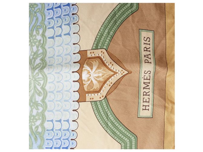 Carré Hermès 90 "Hommage à l'amitié Franco-Hellenique" in seta Beige - vista 8