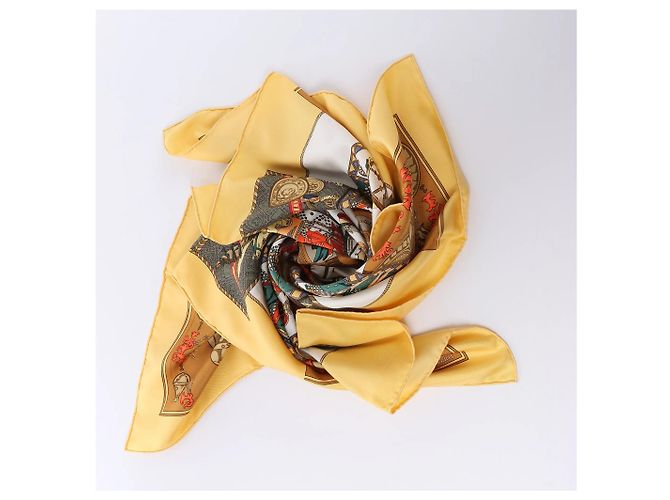 Foulard in seta Hermès Carré 90 "LE TAROT" Giallo - vista 16