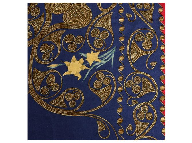 Sciarpa in Cashmere e Seta Hermès Carré Géant "ARABESQUES" Blu Navy x Rosso - vista 14
