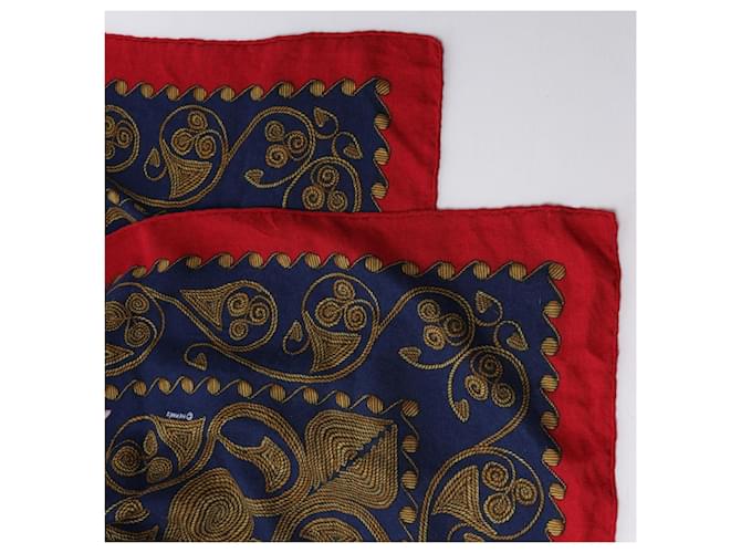 Sciarpa in Cashmere e Seta Hermès Carré Géant "ARABESQUES" Blu Navy x Rosso - vista 2