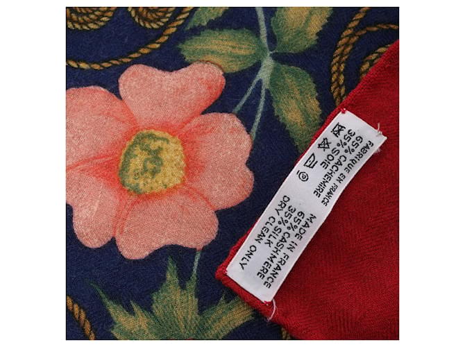 Sciarpa in Cashmere e Seta Hermès Carré Géant "ARABESQUES" Blu Navy x Rosso - vista 4