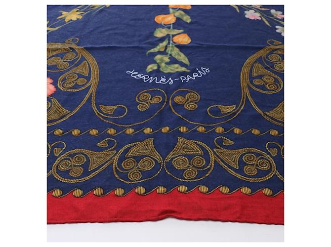 Sciarpa in Cashmere e Seta Hermès Carré Géant "ARABESQUES" Blu Navy x Rosso - vista 5