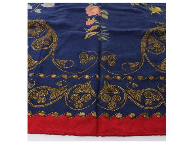 Sciarpa in Cashmere e Seta Hermès Carré Géant "ARABESQUES" Blu Navy x Rosso - vista 8