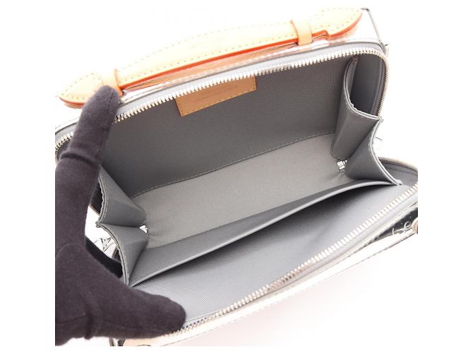 Borsa a mano in pelle argentata Louis Vuitton Argento - vista 3