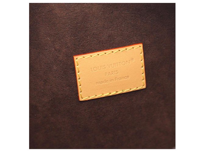 Bolso Louis Vuitton Pochette Mia Castaño Monograma - vista 4