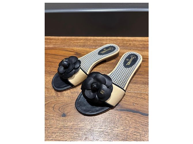 Sandali Chanel Camellia 37 Nero Beige - vista 2