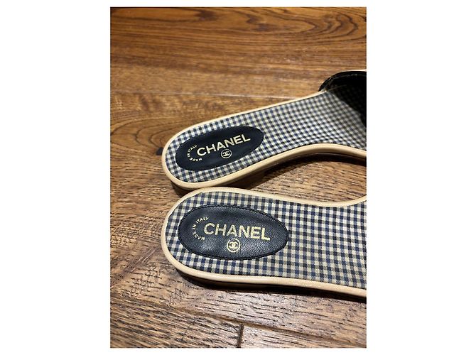 Sandali Chanel Camellia 37 Nero Beige - vista 3