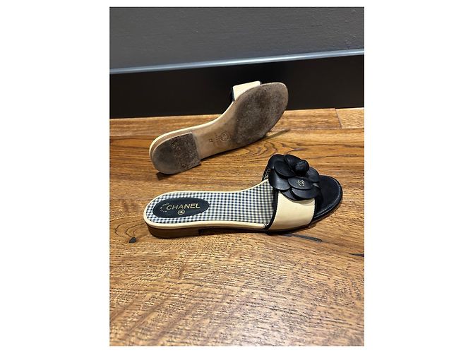 Sandali Chanel Camellia 37 Nero Beige - vista 8