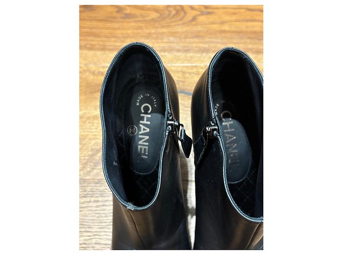 Stivaletti con punta a capiglia in pelle nera Chanel Nero - vista 8