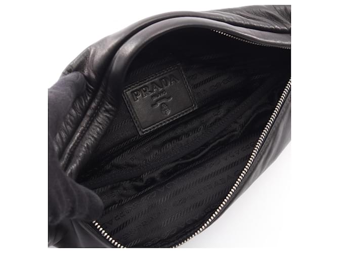 Borsa a tracolla Prada Triangle in pelle nera Nero - vista 3