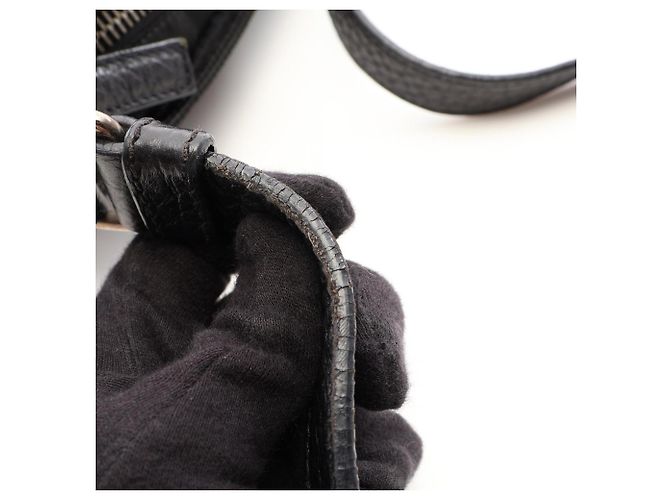 Prada Triangle Plate Schultertasche Schwarz - Ansicht 5