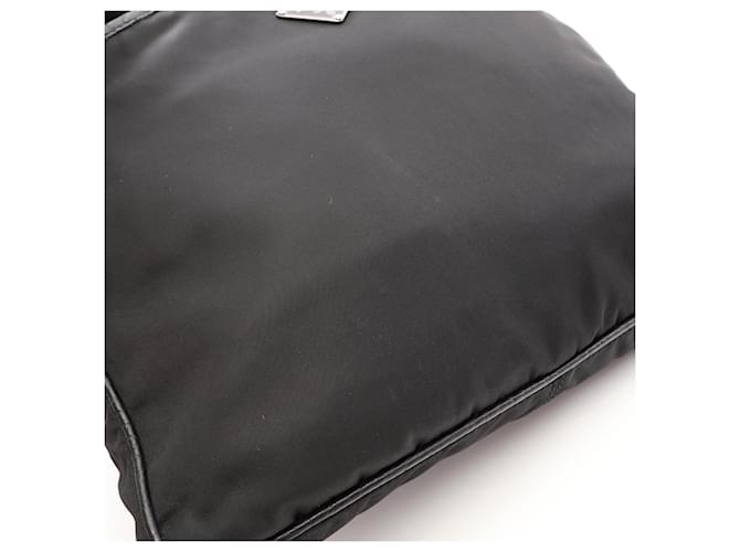 Prada Triangle Plate Schultertasche Schwarz - Ansicht 8