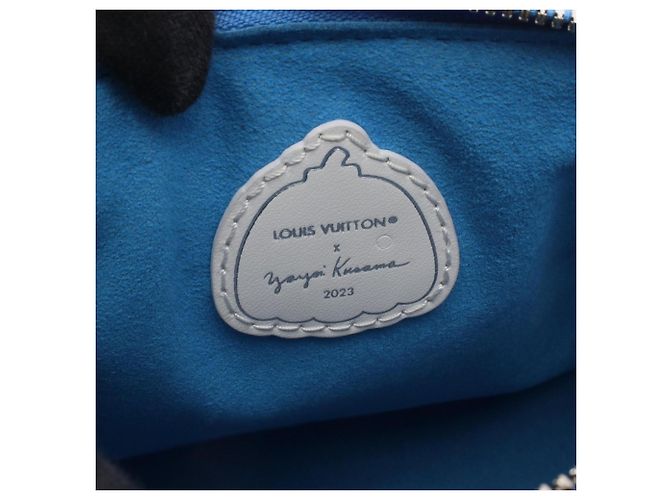 Borsa Louis Vuitton x Yayoi Kusama Speedy Bandoulière 20 Infinity Dot Bianco Blu - vista 4