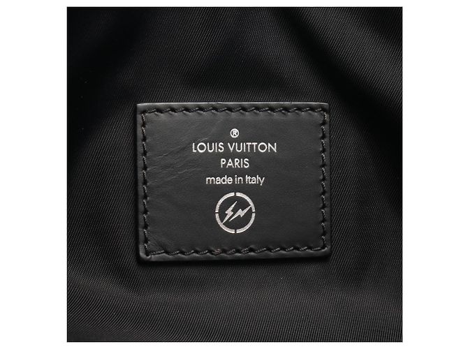 Borsa Tote Louis Vuitton LV x Hiroshi Fujiwara Cabas Light Monogram Eclipse Nero - vista 4