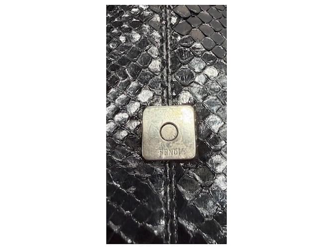 Fendi Tasche aus schwarzem Pythonleder - Ansicht 5