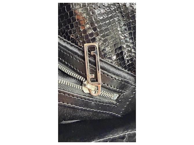 Fendi Tasche aus schwarzem Pythonleder - Ansicht 8