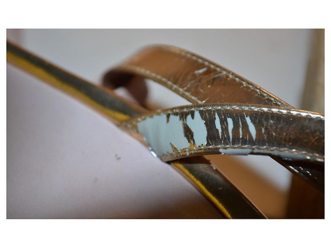 Sandalias de cuña Fendi en piel rosa y dorado - vista 4
