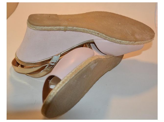 Sandalias de cuña Fendi en piel rosa y dorado - vista 6