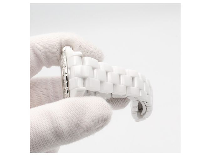 Chanel J12 Damenuhr mit Diamantbezel - Ansicht 8