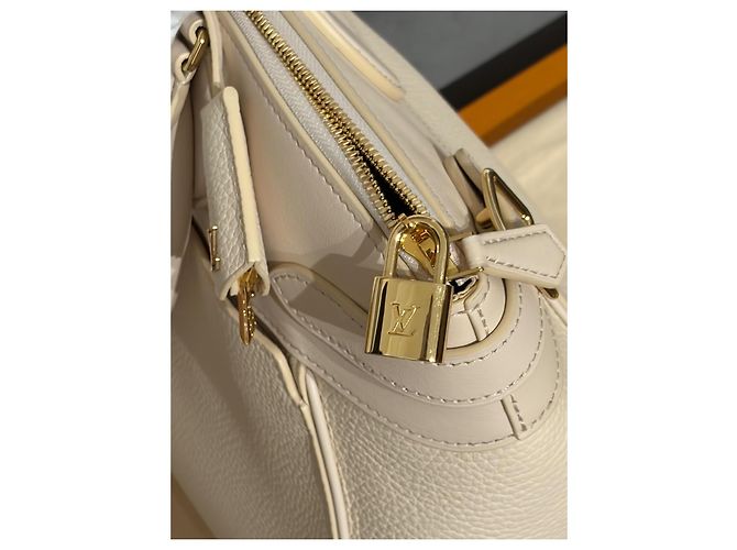 Louis Vuitton Vendôme MM Beige - vista 8