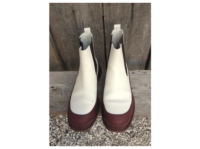 Autre Marque Botines Chelsea Camper en piel blanco y burdeos - vista 3