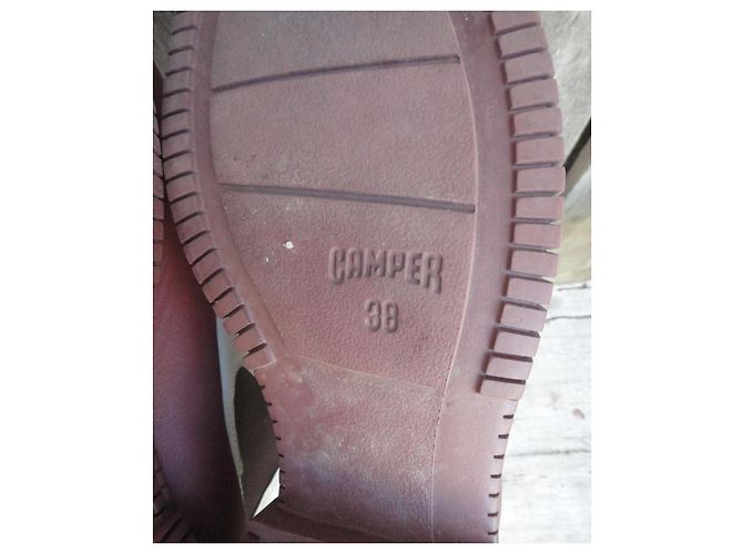 Autre Marque Botines Chelsea Camper en piel blanco y burdeos - vista 8