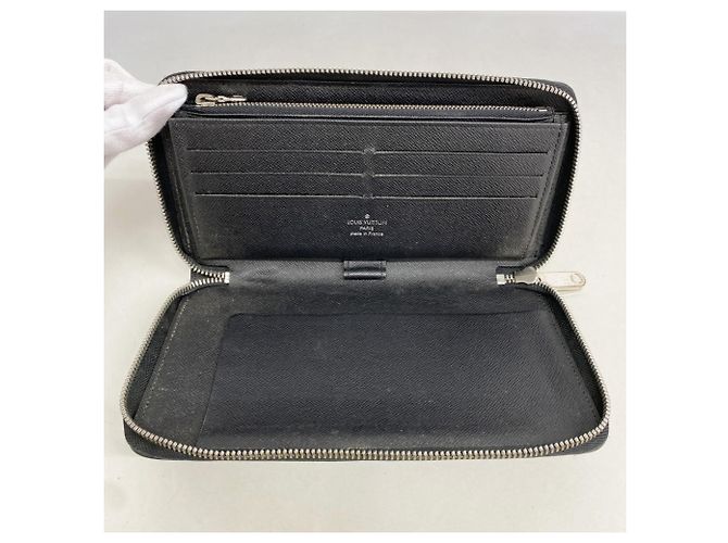 Cartera larga Louis Vuitton Epi Zippy Organizer Negro - vista 3