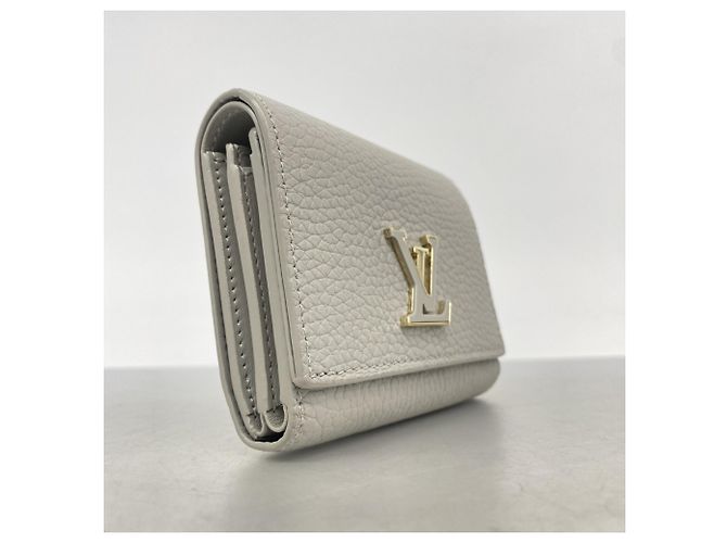 Cartera Louis Vuitton Portefeuille Capucines Tiny Tri-fold Castaño - vista 2