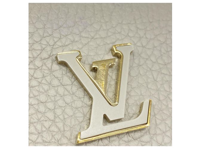 Cartera Louis Vuitton Portefeuille Capucines Tiny Tri-fold Castaño - vista 7