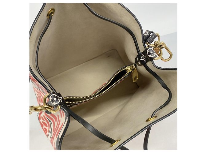 Néonoé Borsa a Spalla Louis Vuitton Monogram Giant NeoNoe Rosso - vista 4