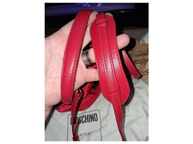 Borsa a secchiello Moschino in nylon rosso - vista 14