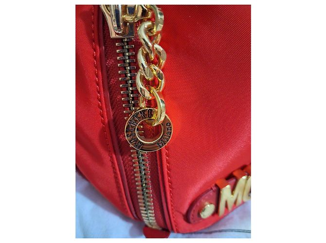 Borsa a secchiello Moschino in nylon rosso - vista 16