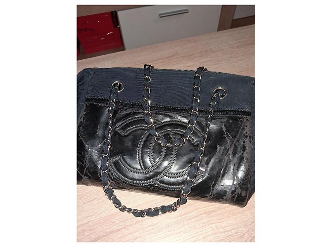 Borsa a mano Chanel in pelle nera e vernice Nero - vista 6