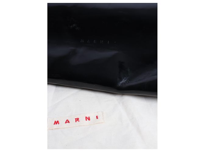 Marni Schwarze Tragetasche aus Kunstleder - Ansicht 9