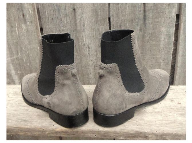 Botines Balenciaga en ante gris - vista 4