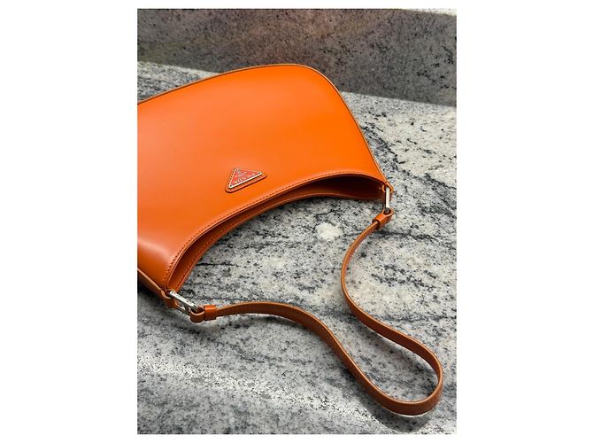 Prada Borsa a tracolla in pelle arancione Marrone Monogramma - vista 7