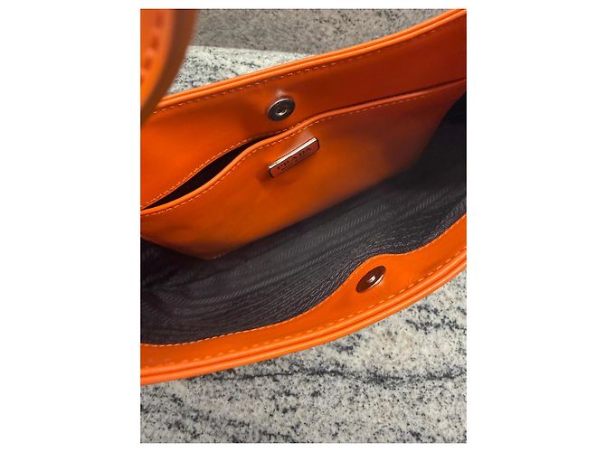 Prada Borsa a tracolla in pelle arancione Marrone Monogramma - vista 8