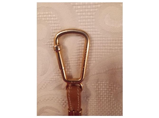 Gucci Portachiavi in pelle e metallo dorato Marrone D'oro - vista 3